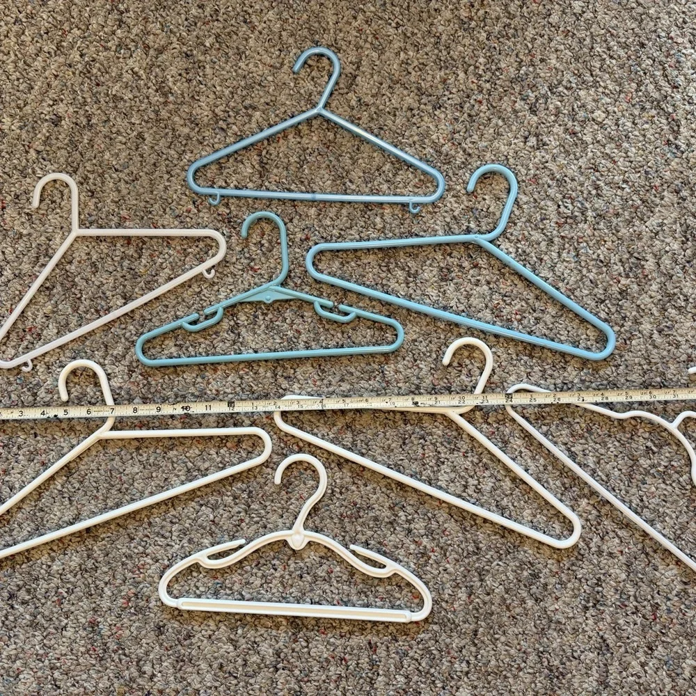 Lot of 8 Blue & White Plastic Children’s Hangers
